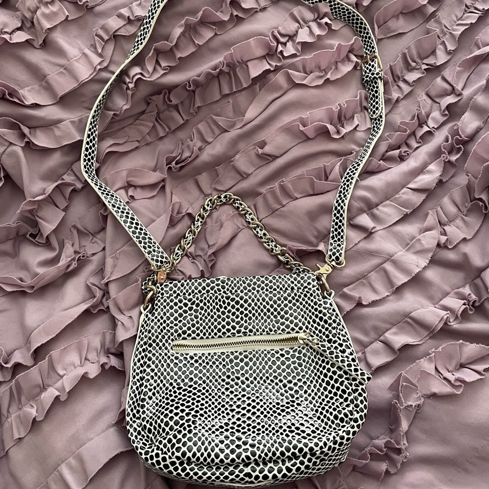 Sondra Roberts 2 crossbody bag